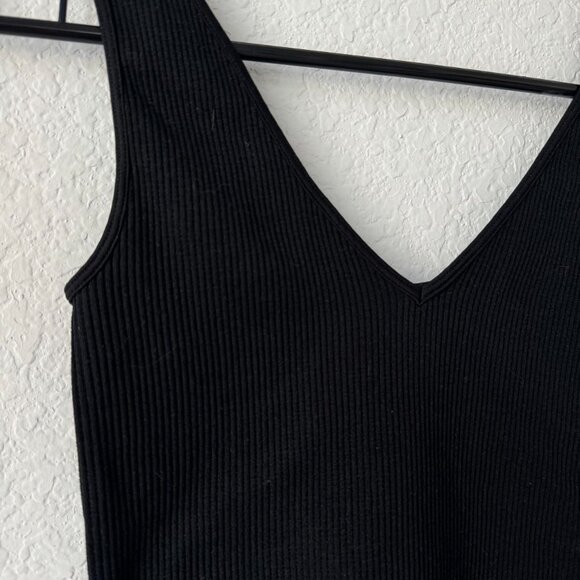 American Threads black ribbed basic tank🖤☁️ - Picture 5 of 6